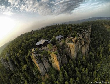 Panorama Szczelińca Wielkiego. Góry Stołowe.